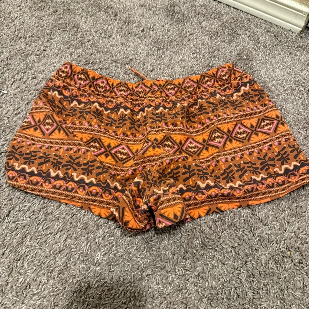 Patagonia Women’s Barely Baggies Shorts Aztec Print , size M - Picture 2 of 10